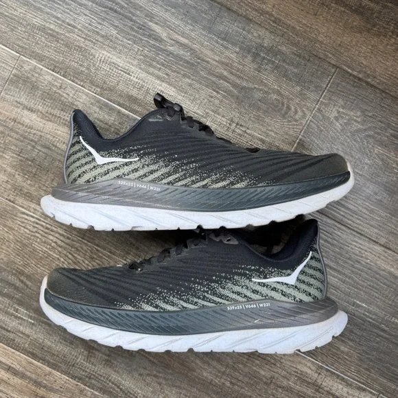 Hoka Mach 5 Black White Athletic Shoes 9.5 - Picture 2 of 6